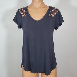 American Eagle Navy Floral Embroidered VNeck Shirt